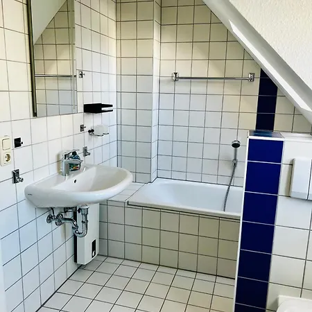 Charmante, Offene In Zentraler Lage ויידן